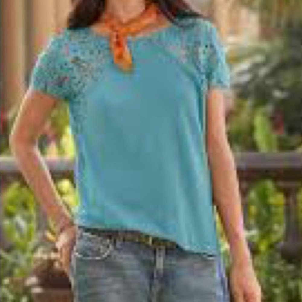 Sundance crochet tee, size petite medium